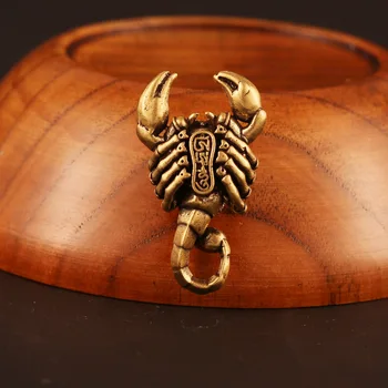 Vintage Medenina Scorpion King Animal Keychain Obesek za Moške Baker Punk Ključnih Verige Kovinski Vrečko Avto Ključ Obroč Modni Nakit obesek za ključe